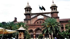 لاہور ہائیکورٹ نے وزارت داخلہ کو پشتون خاندان کی شناختی کارڈ کی درخواست پر ایک ماہ میں فیصلہ کرنے کی ہدایت کردی